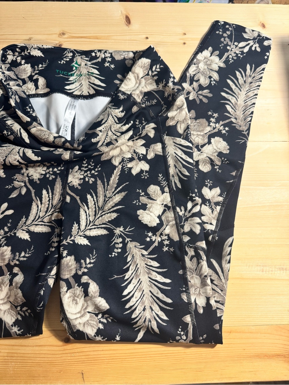 Tuckernuck Black with Cream Floral Leggings